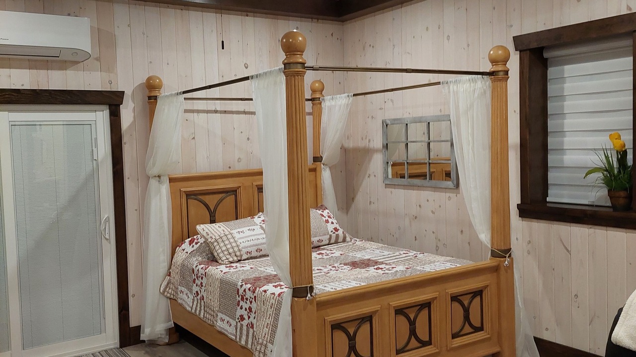 Photo of Bedroom in Pointe aux Roches
