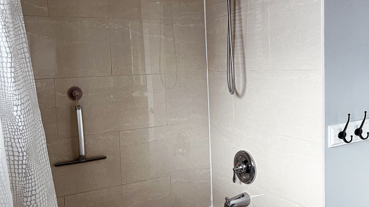 Photo of Bathroom in Niagara Falls
