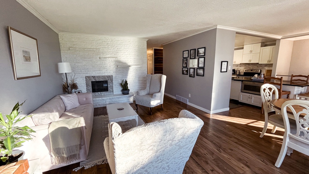 Photo of Livingroom in Niagara Falls