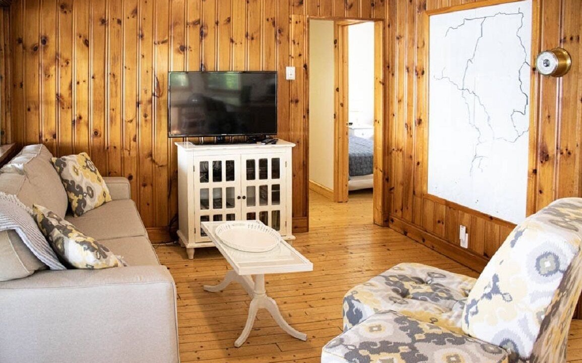 Photo of Livingroom in Head Lake