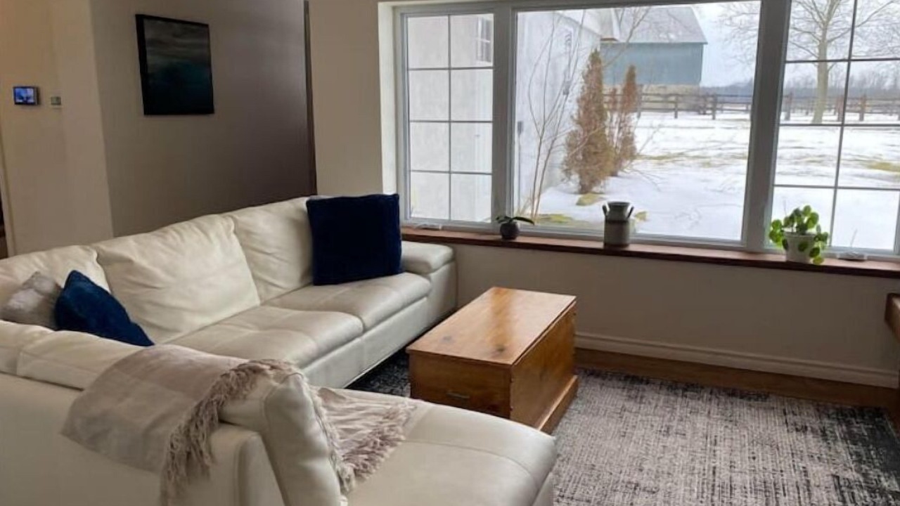 Photo of Livingroom in Fort Erie