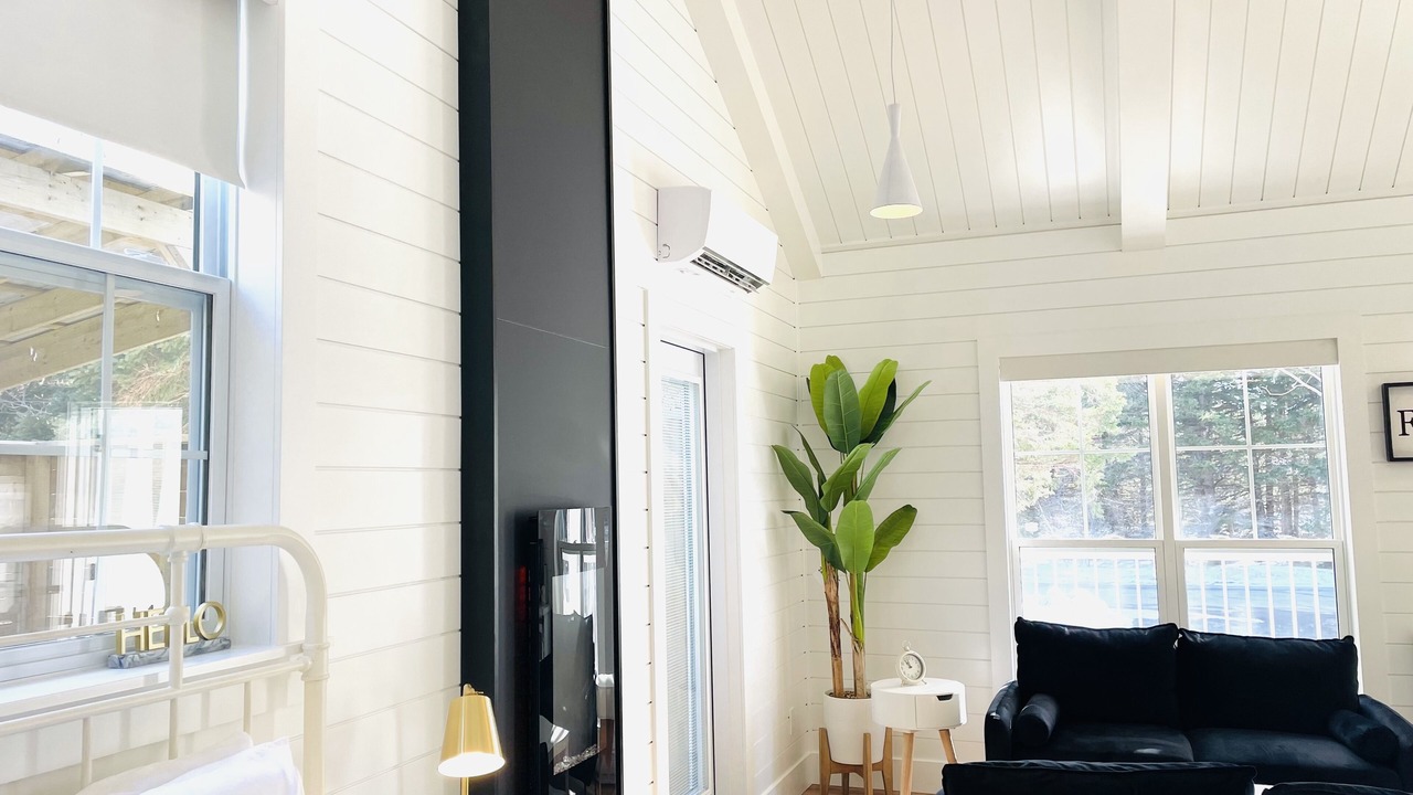 Photo of Livingroom in South River