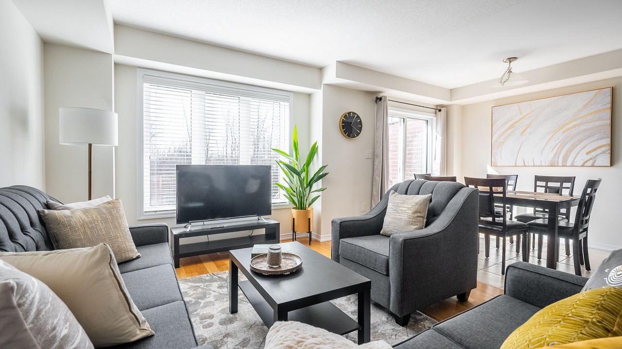 Photo of Livingroom in Thorold