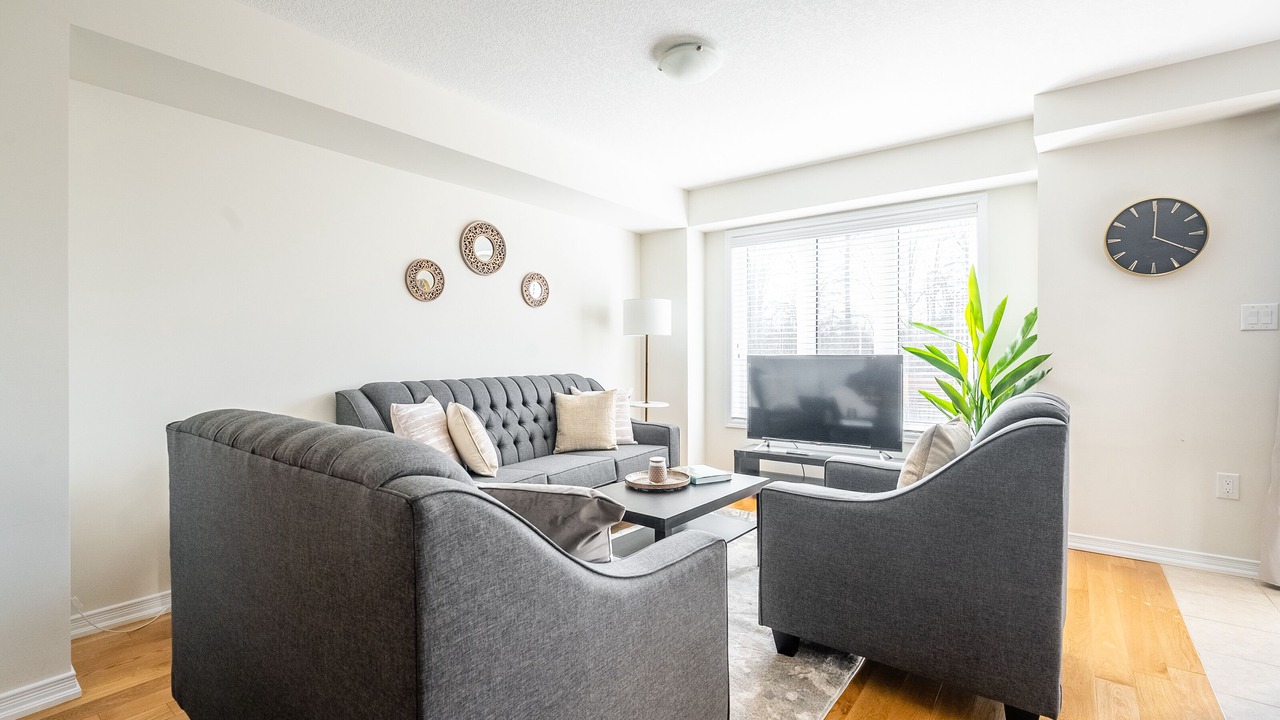 Photo of Livingroom in Thorold