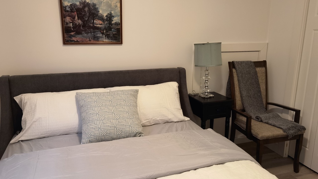 Photo of Bedroom in Delta