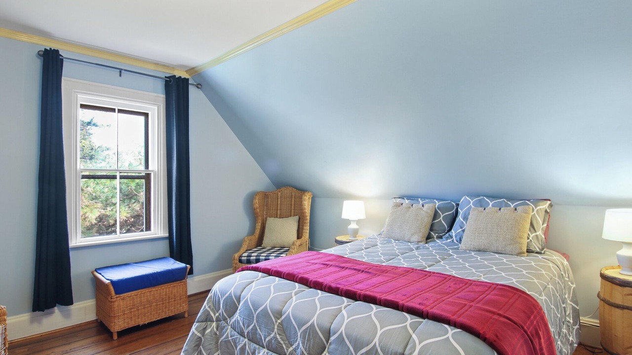 Photo of Bedroom in Green Gables