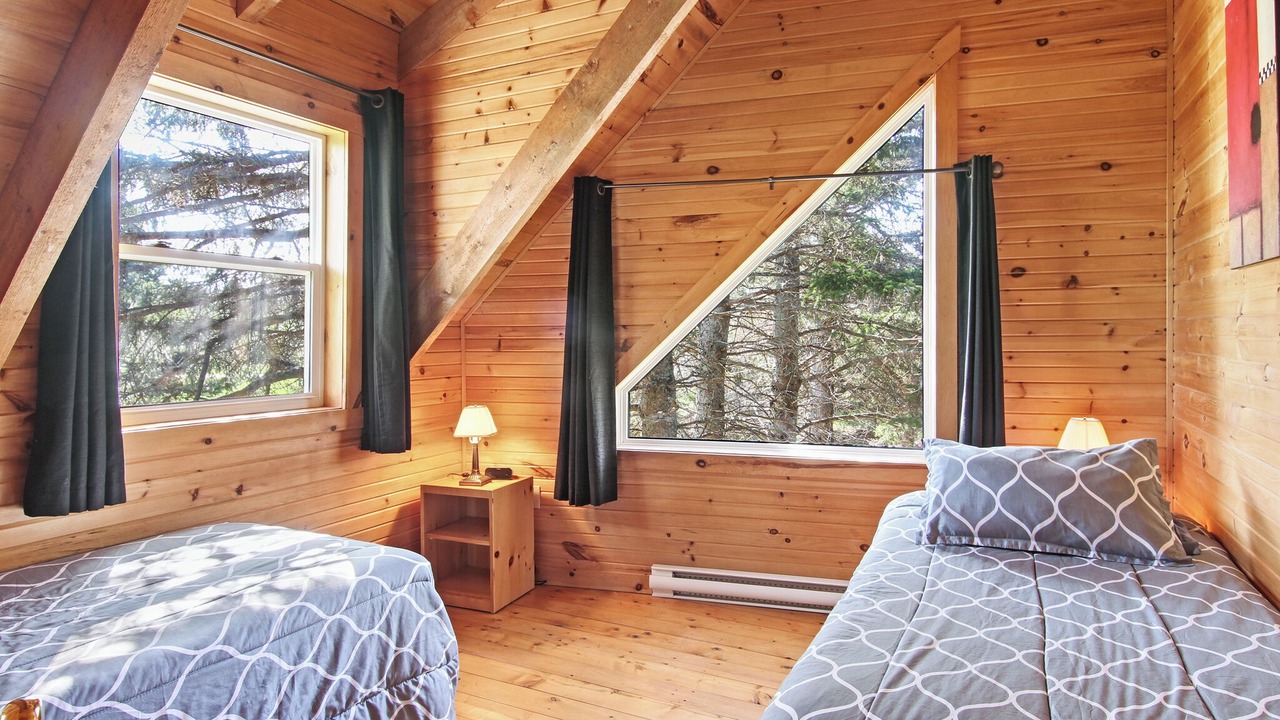 Photo of Bedroom in Green Gables