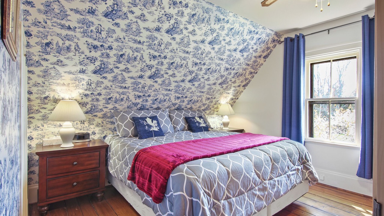 Photo of Bedroom in Green Gables