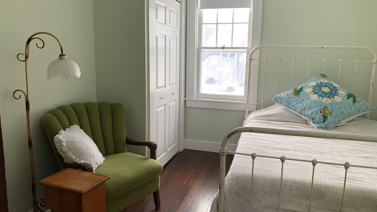 Photo of Bedroom in Loyalist