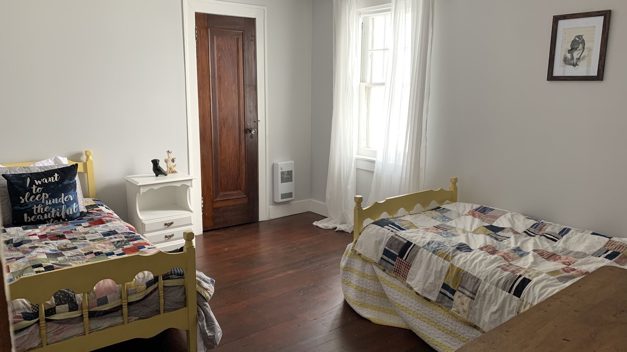 Photo of Bedroom in Loyalist
