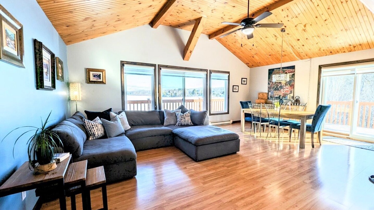 Photo of Livingroom in Lac-Saint-Paul