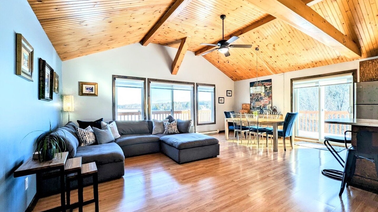 Photo of Livingroom in Lac-Saint-Paul
