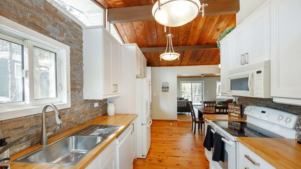 Photo of Kitchen in Colborne