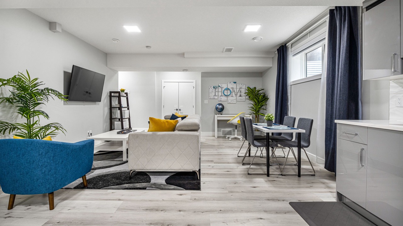 Photo of Livingroom in Southeast Edmonton