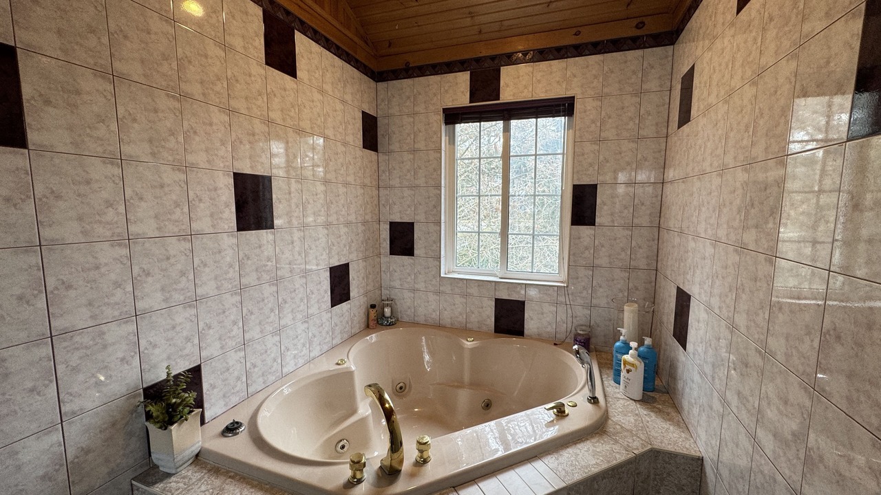 Photo of Bathroom in Barrie
