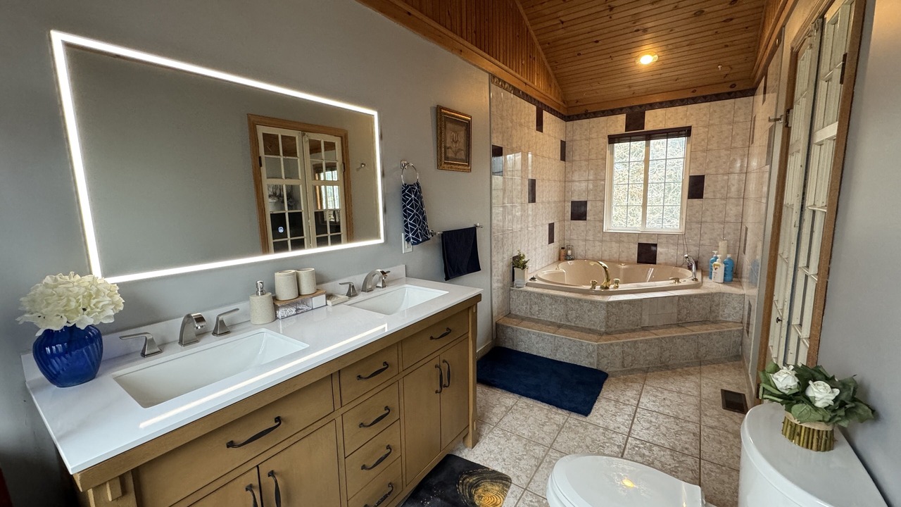 Photo of Bathroom in Barrie