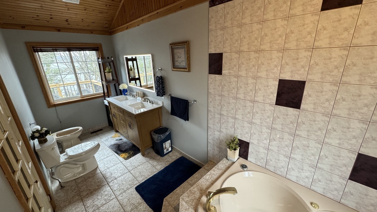 Photo of Bathroom in Barrie