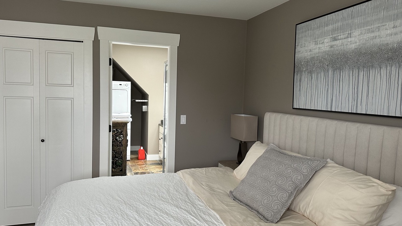 Photo of Bedroom in Delta
