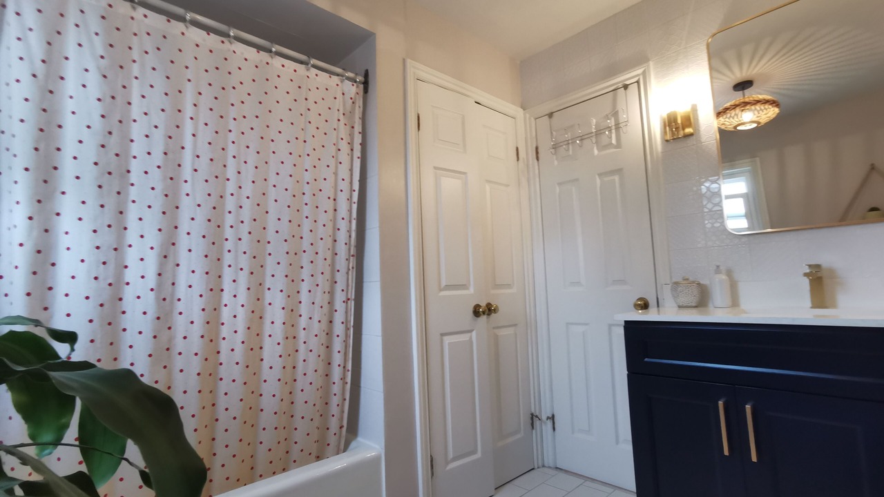 Photo of Bathroom in Oakwood Village