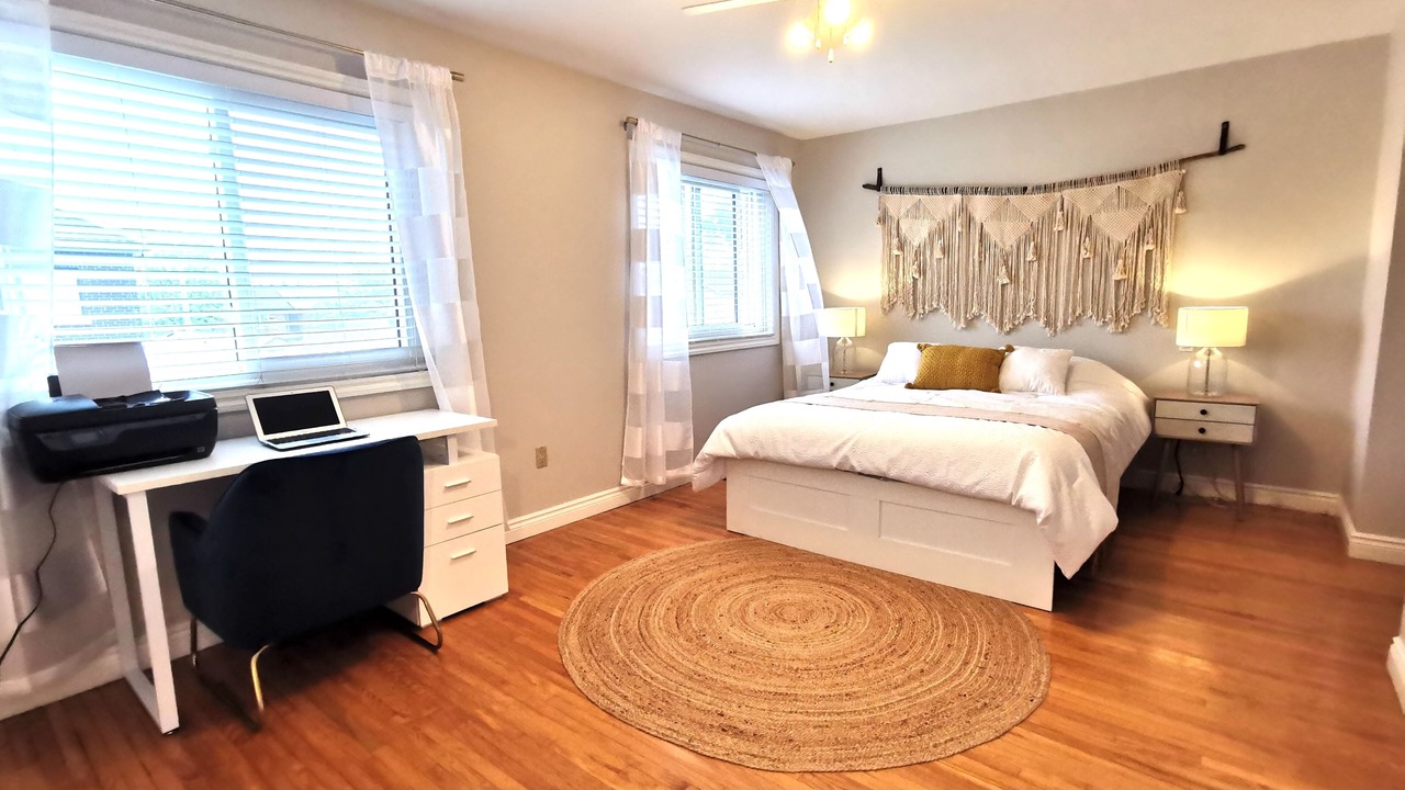 Photo of Bedroom in Oakwood Village