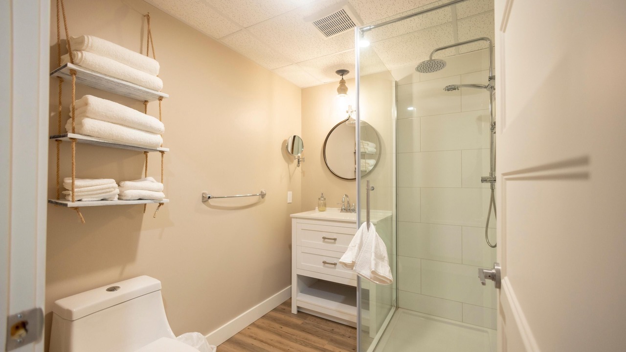 Photo of Bathroom in Rouyn-Noranda