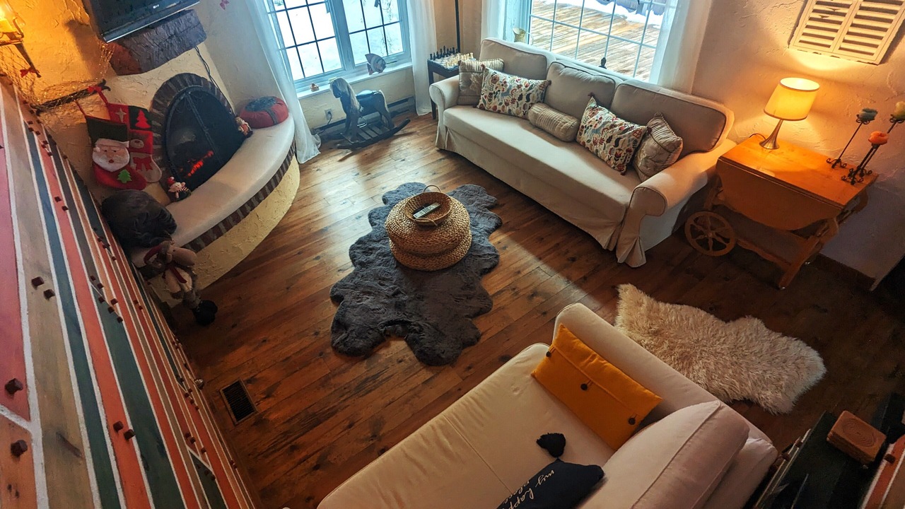 Photo of Livingroom in Val Morin