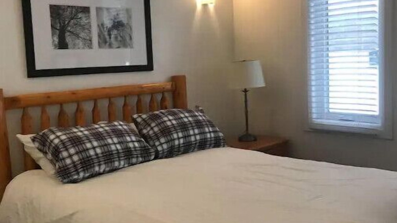Photo of Bedroom in Calabogie