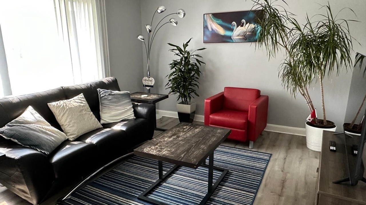 Photo of Livingroom in East Kildonan