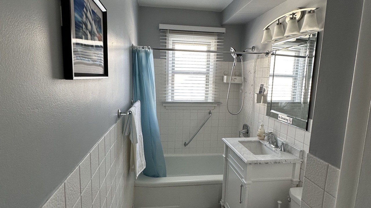 Photo of Bathroom in East Kildonan