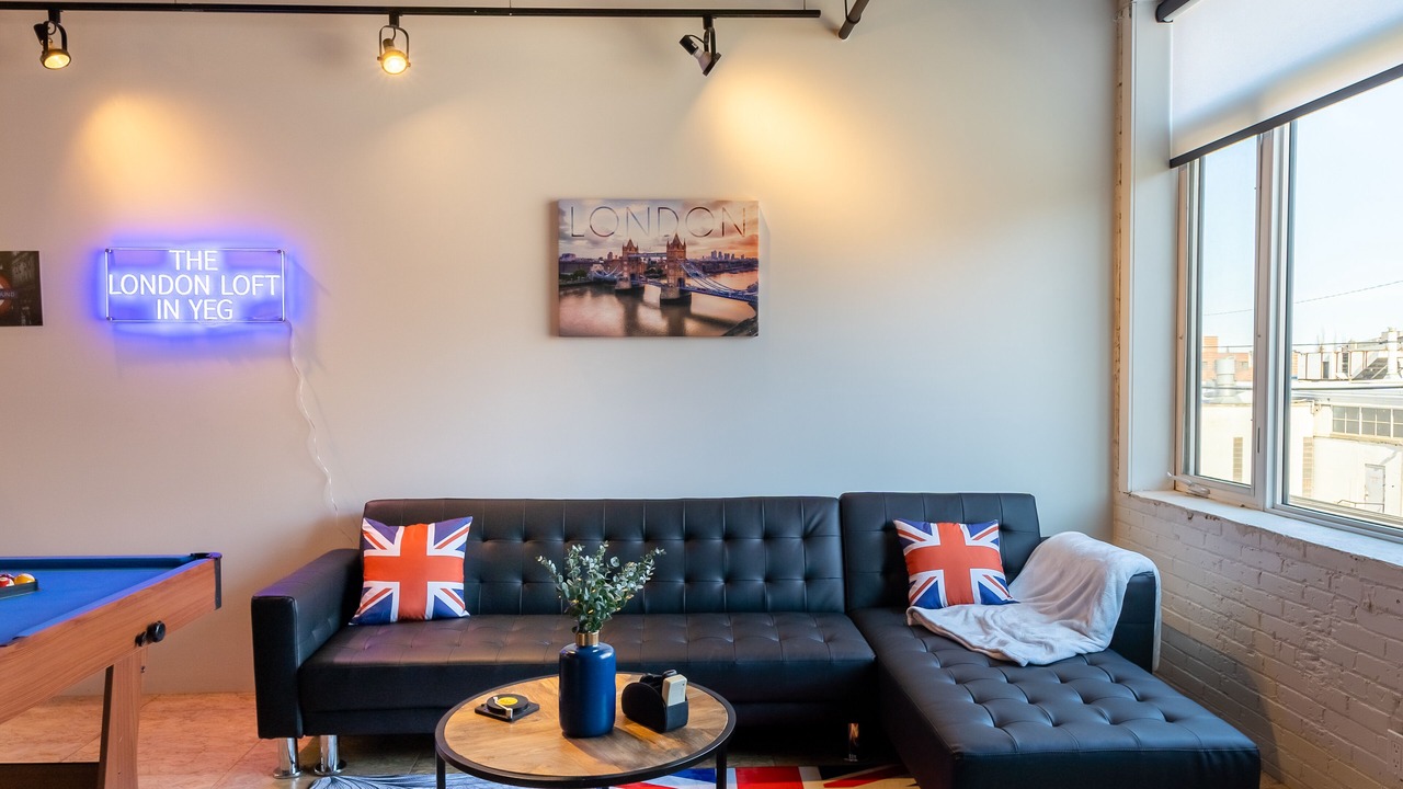 Photo of Livingroom in Downtown Edmonton