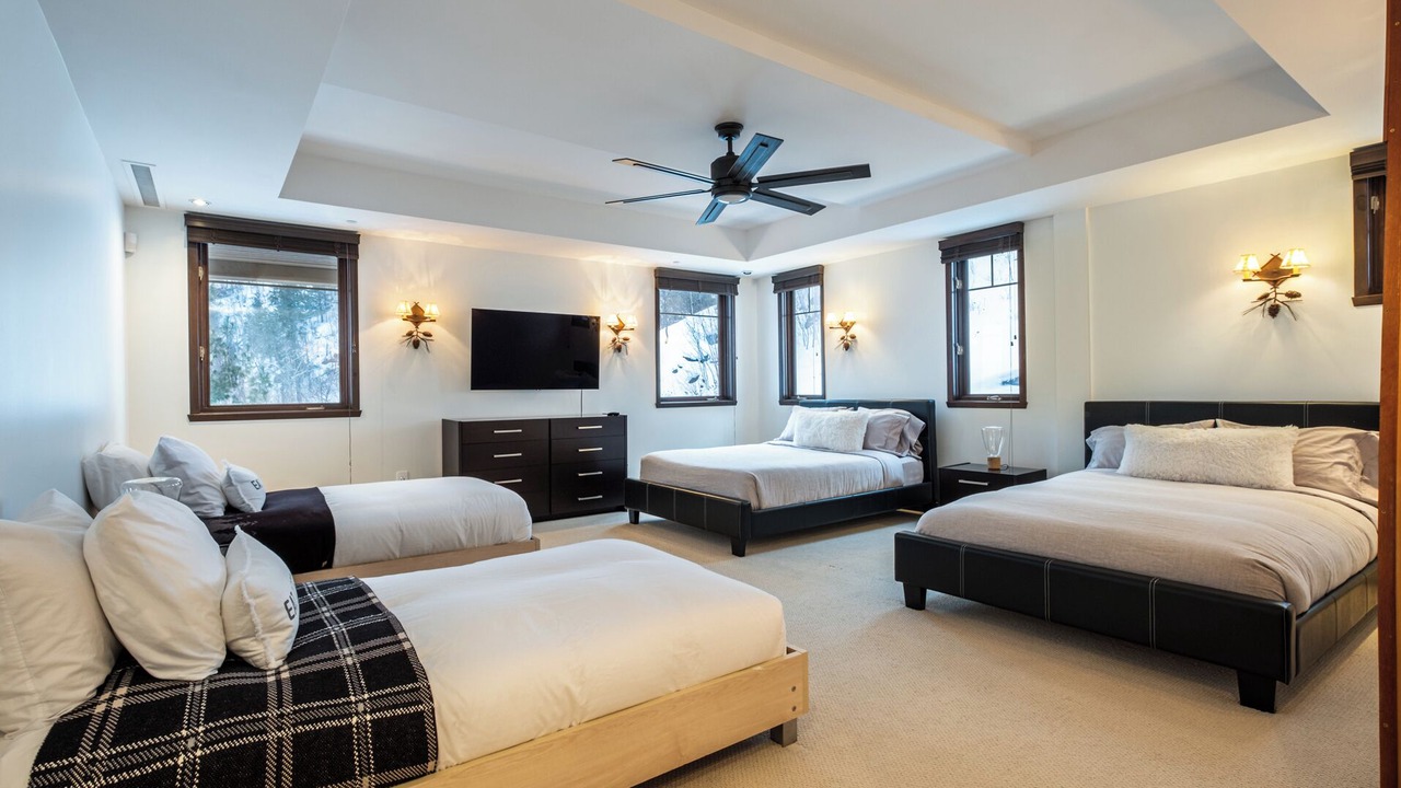 Photo of Bedroom in Mont-Tremblant