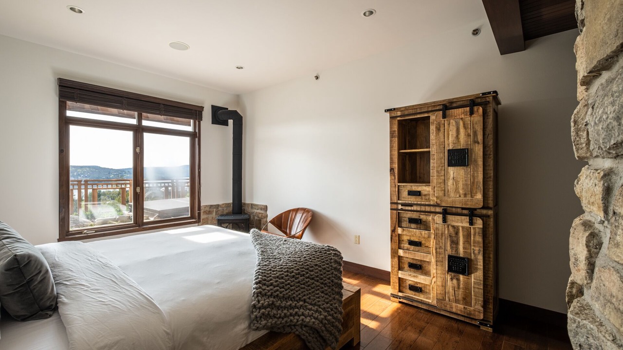 Photo of Bedroom in Mont-Tremblant