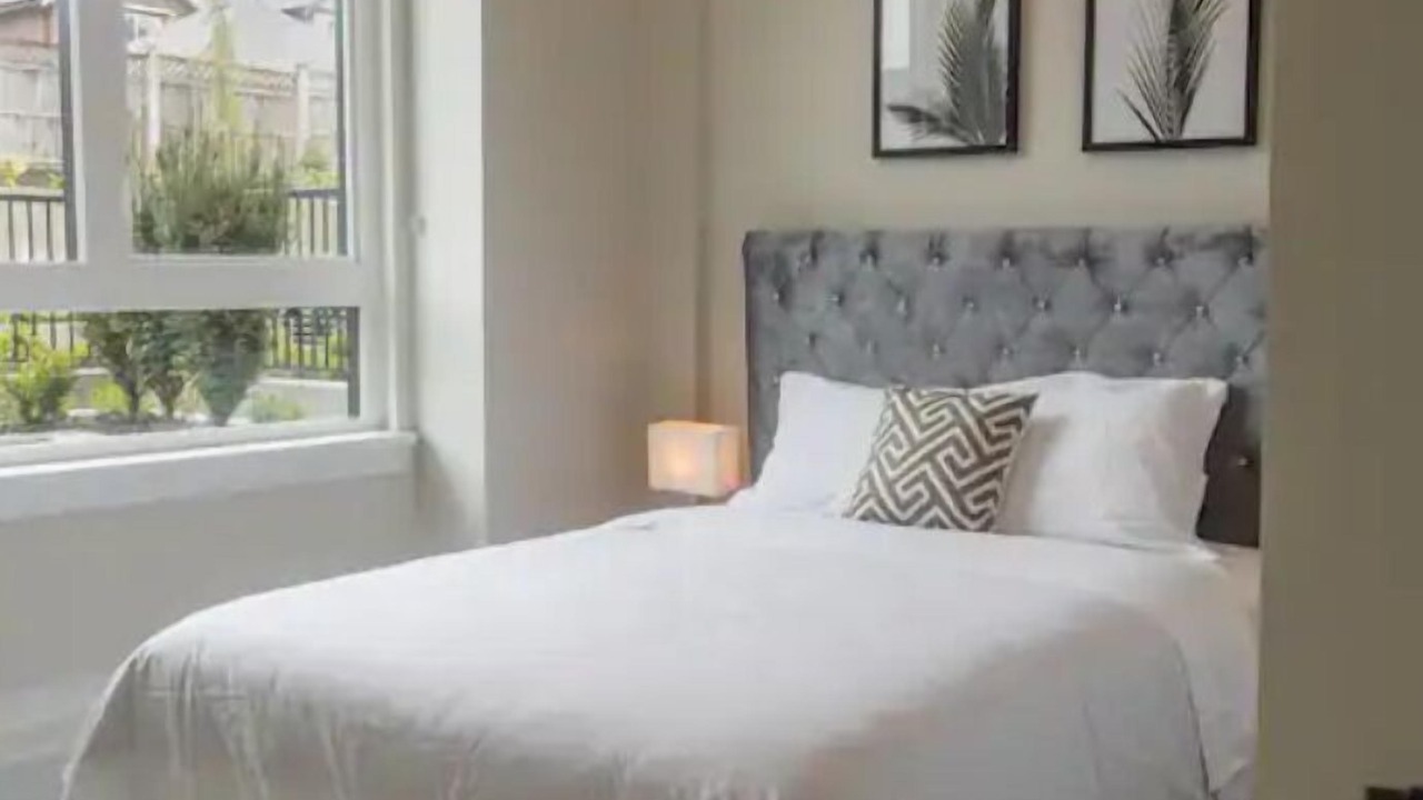 Photo of Bedroom in South Newton