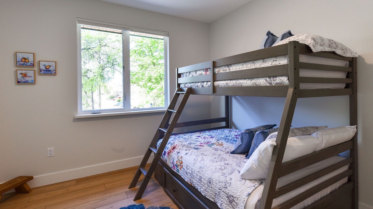 Photo of Bedroom in Okanagan-Similkameen