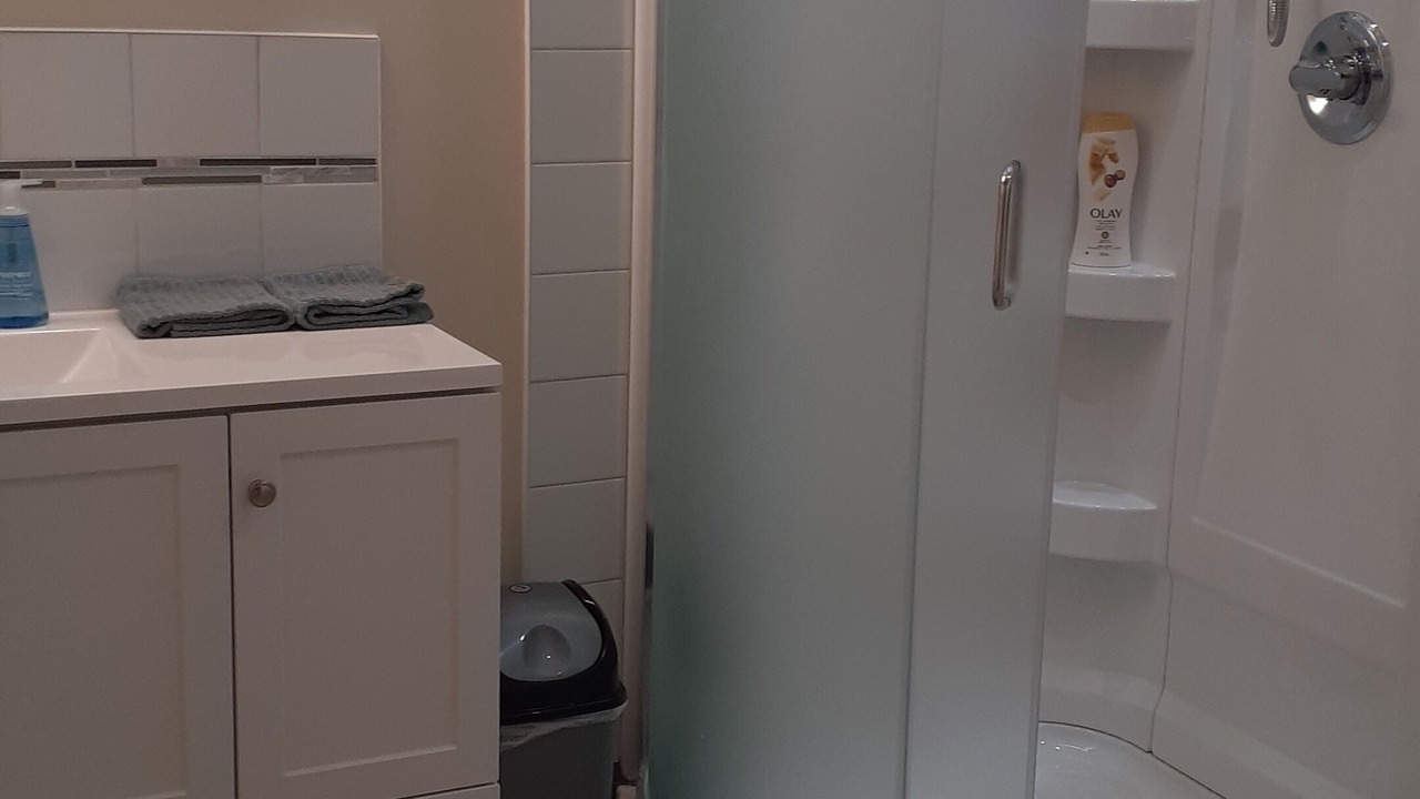 Photo of Bathroom in Division No. 3