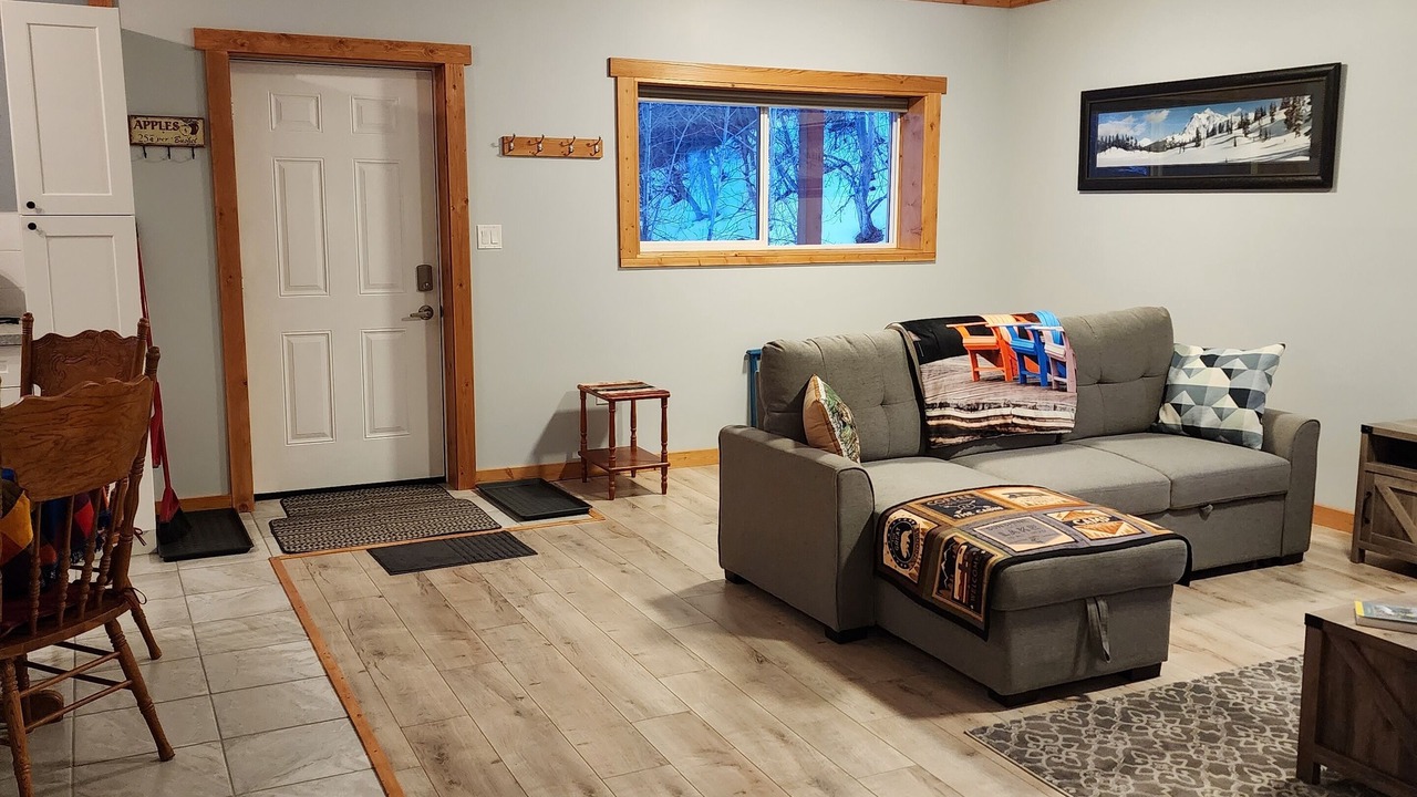 Photo of Livingroom in Division No. 3