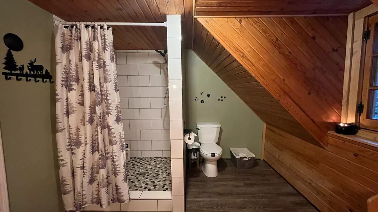 Photo of Bathroom in Hemlock Valley