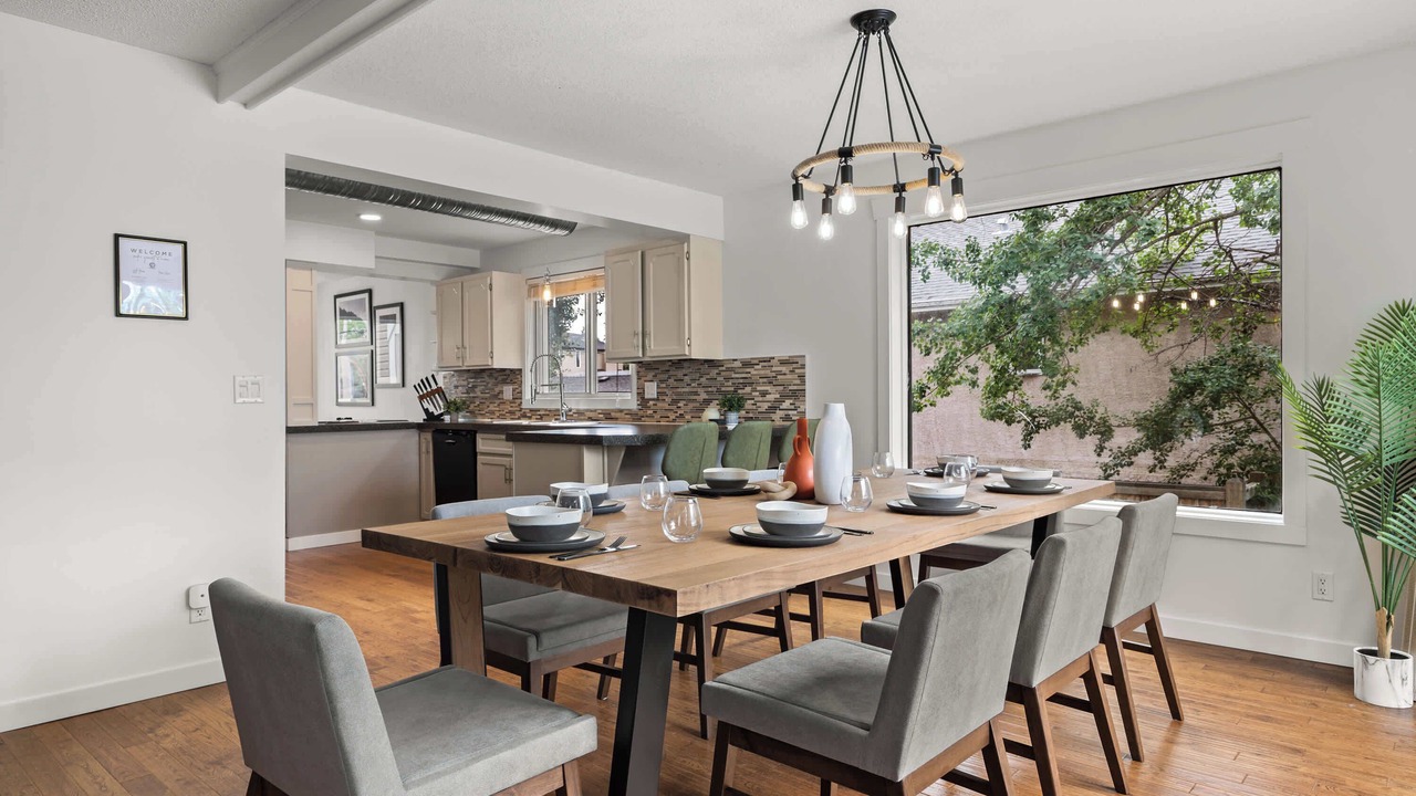 Photo of Livingroom in Sylvan Lake