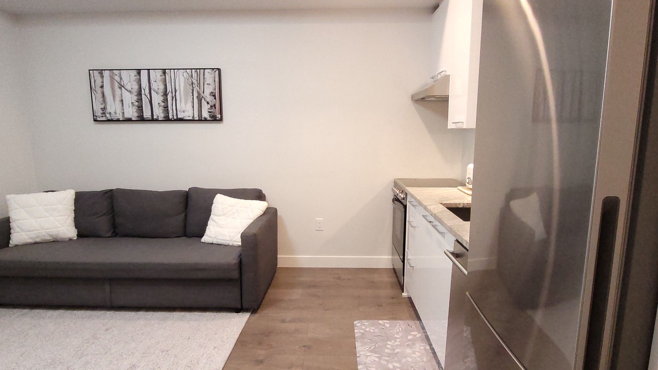 Photo of Livingroom in Langley