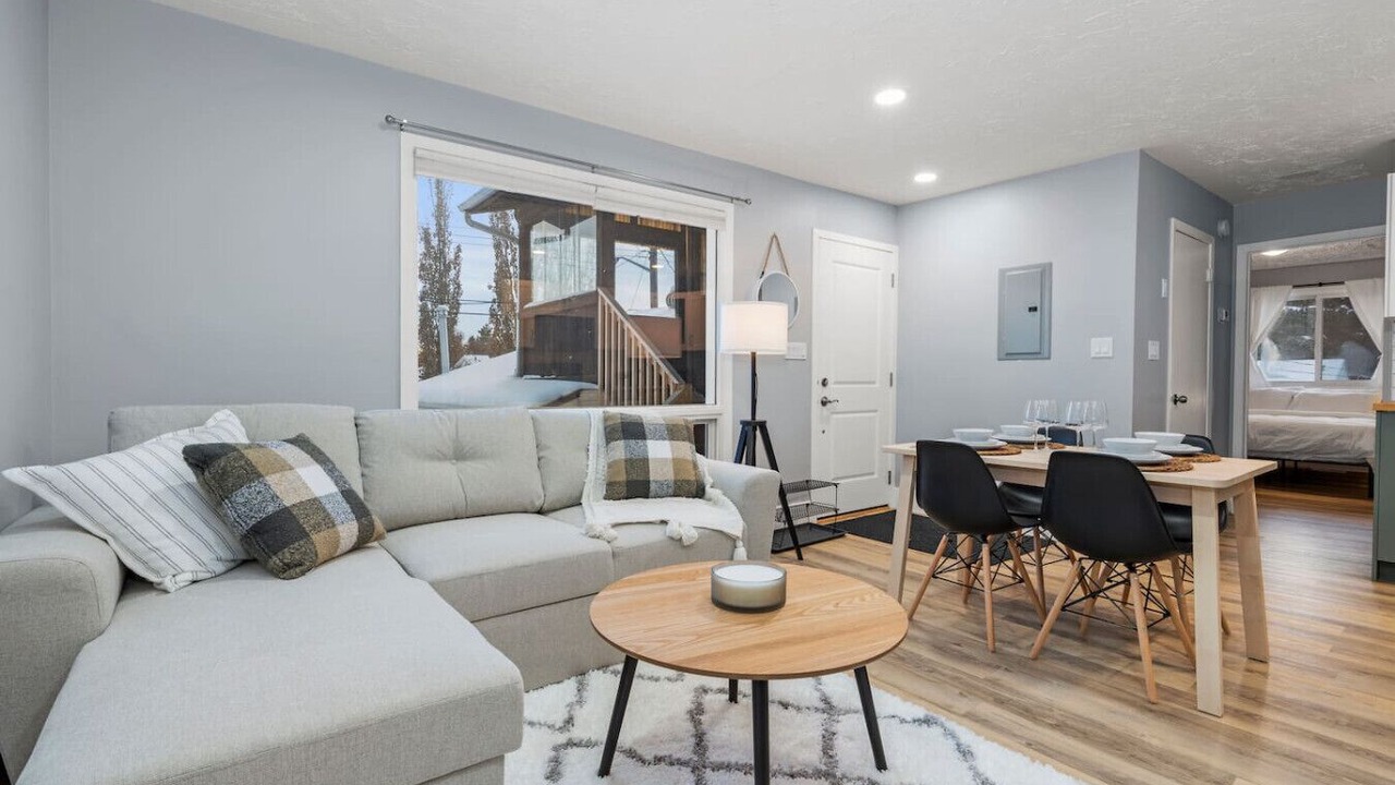Photo of Livingroom in Jasper Place