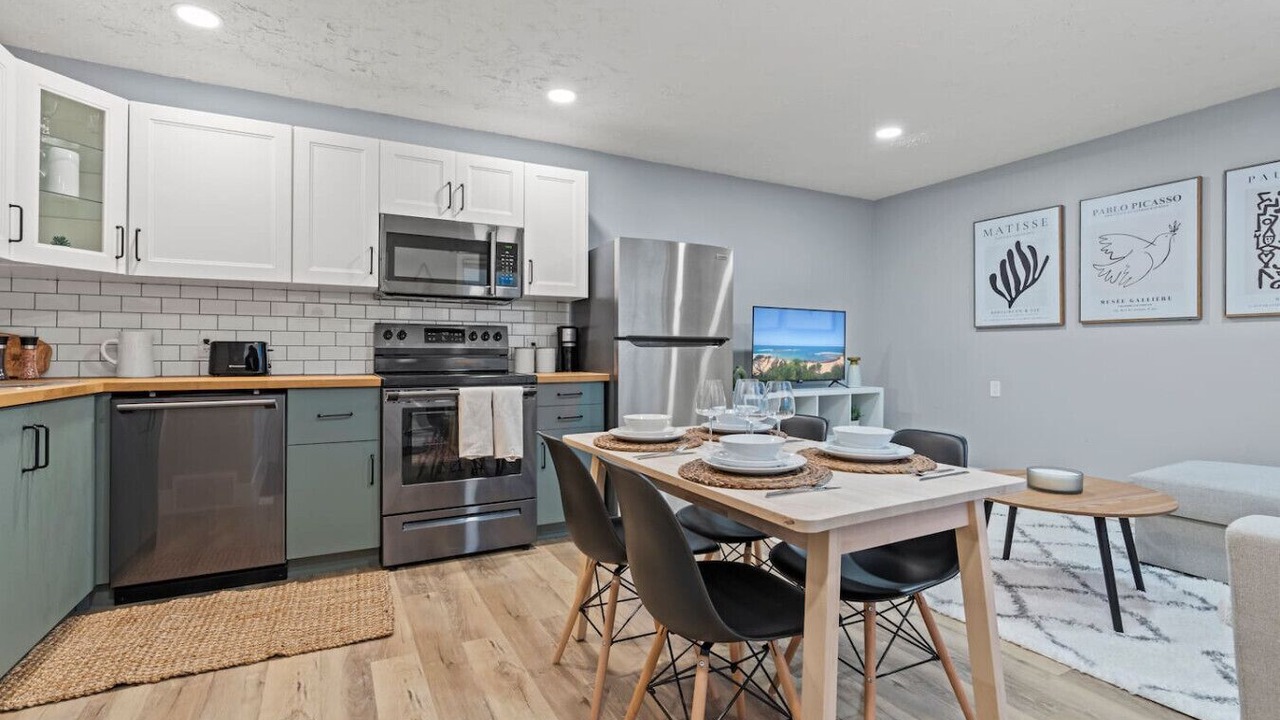 Photo of Kitchen in Jasper Place
