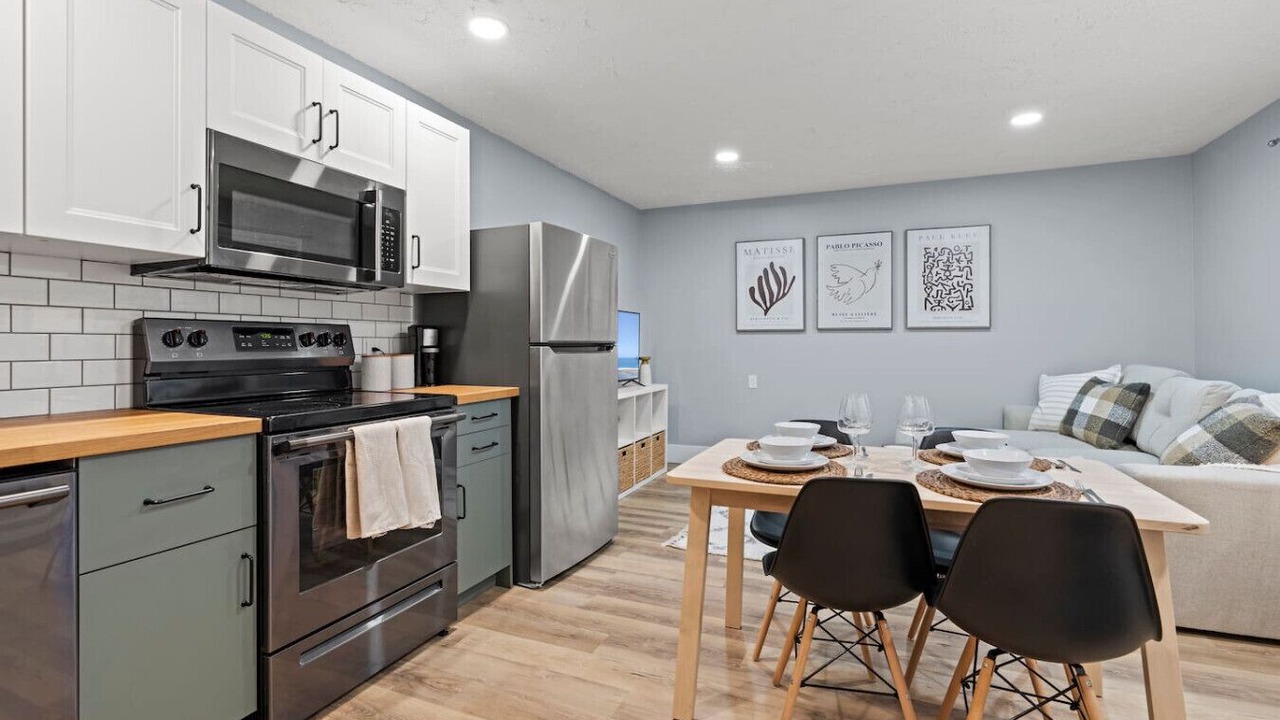 Photo of Kitchen in Jasper Place