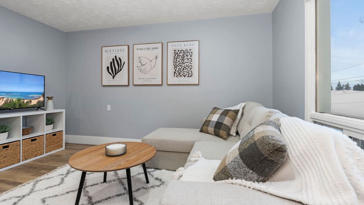Photo of Livingroom in Jasper Place