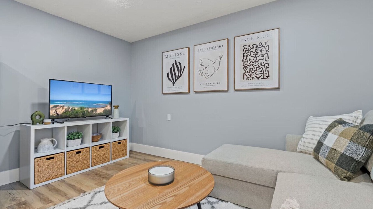 Photo of Livingroom in Jasper Place