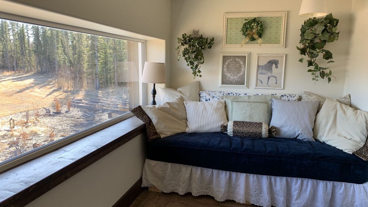 Photo of Livingroom in Yellowhead County