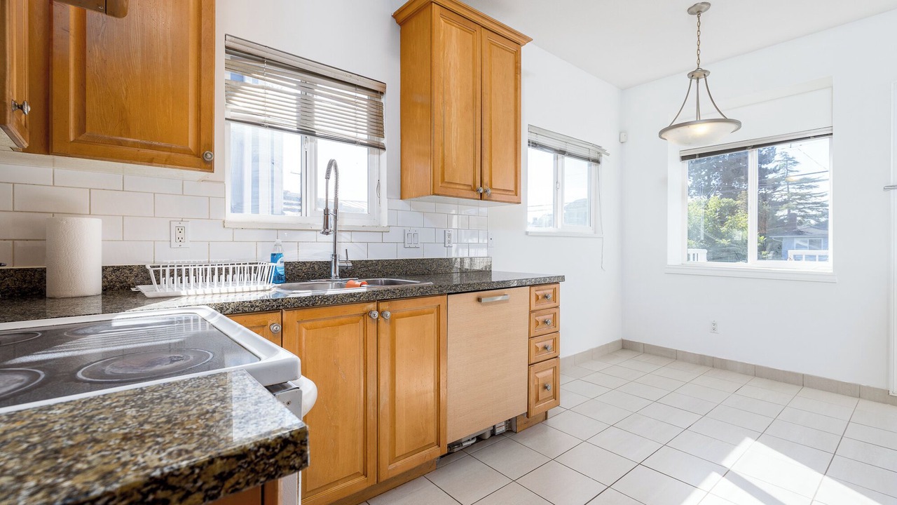 Photo of Kitchen in Renfrew-Collingwood