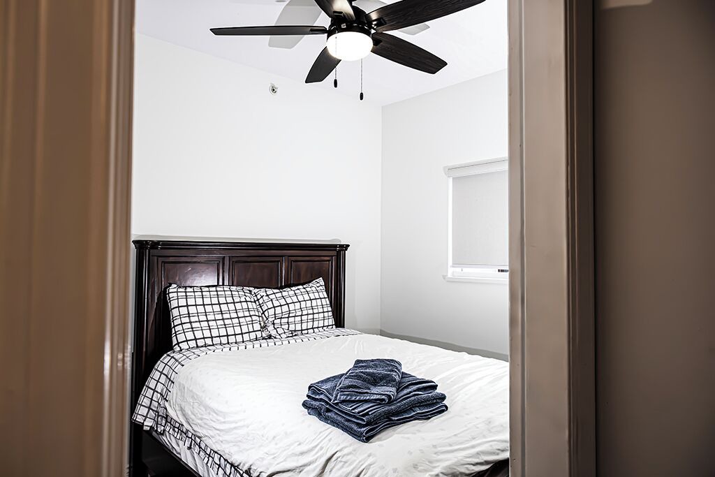 Photo of Bedroom in Renfrew-Collingwood