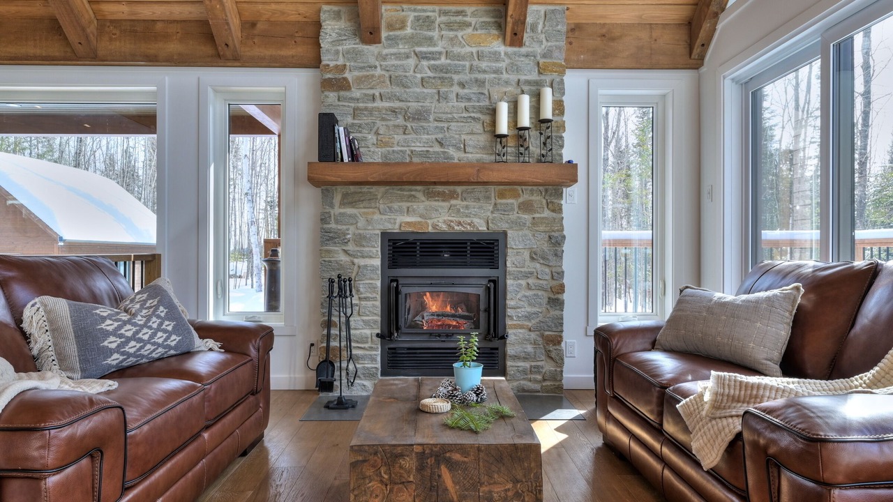 Photo of Livingroom in Amherst