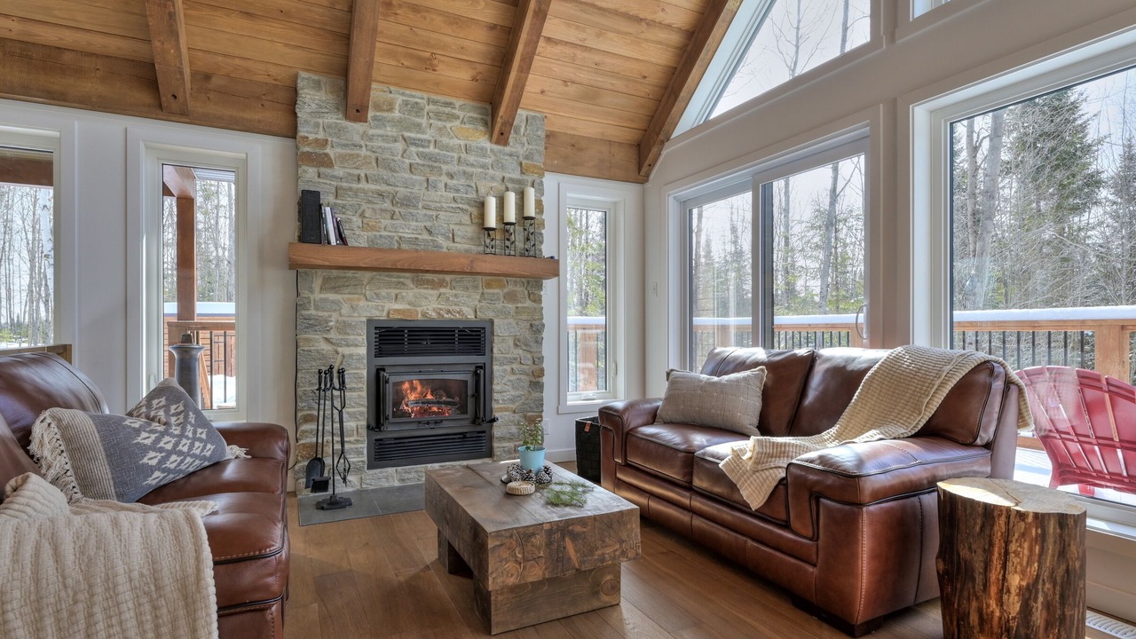 Photo of Livingroom in Amherst