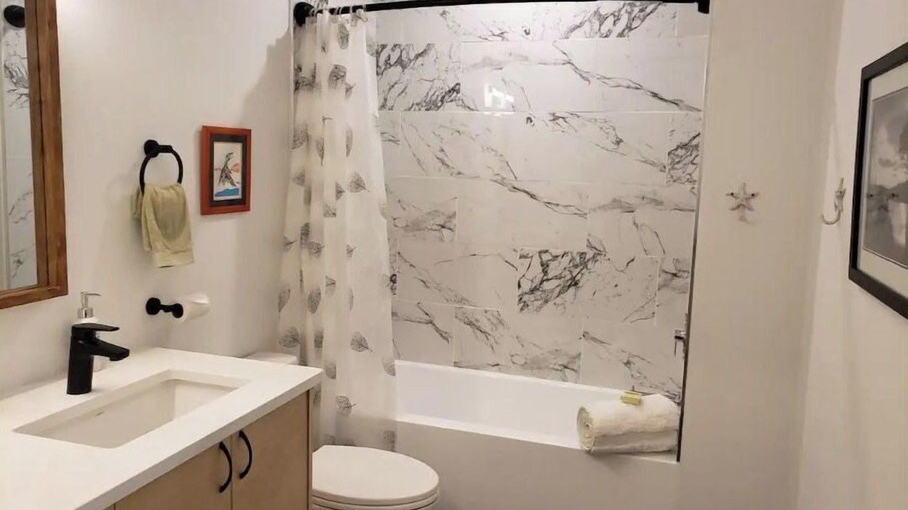 Photo of Bathroom in Ucluelet